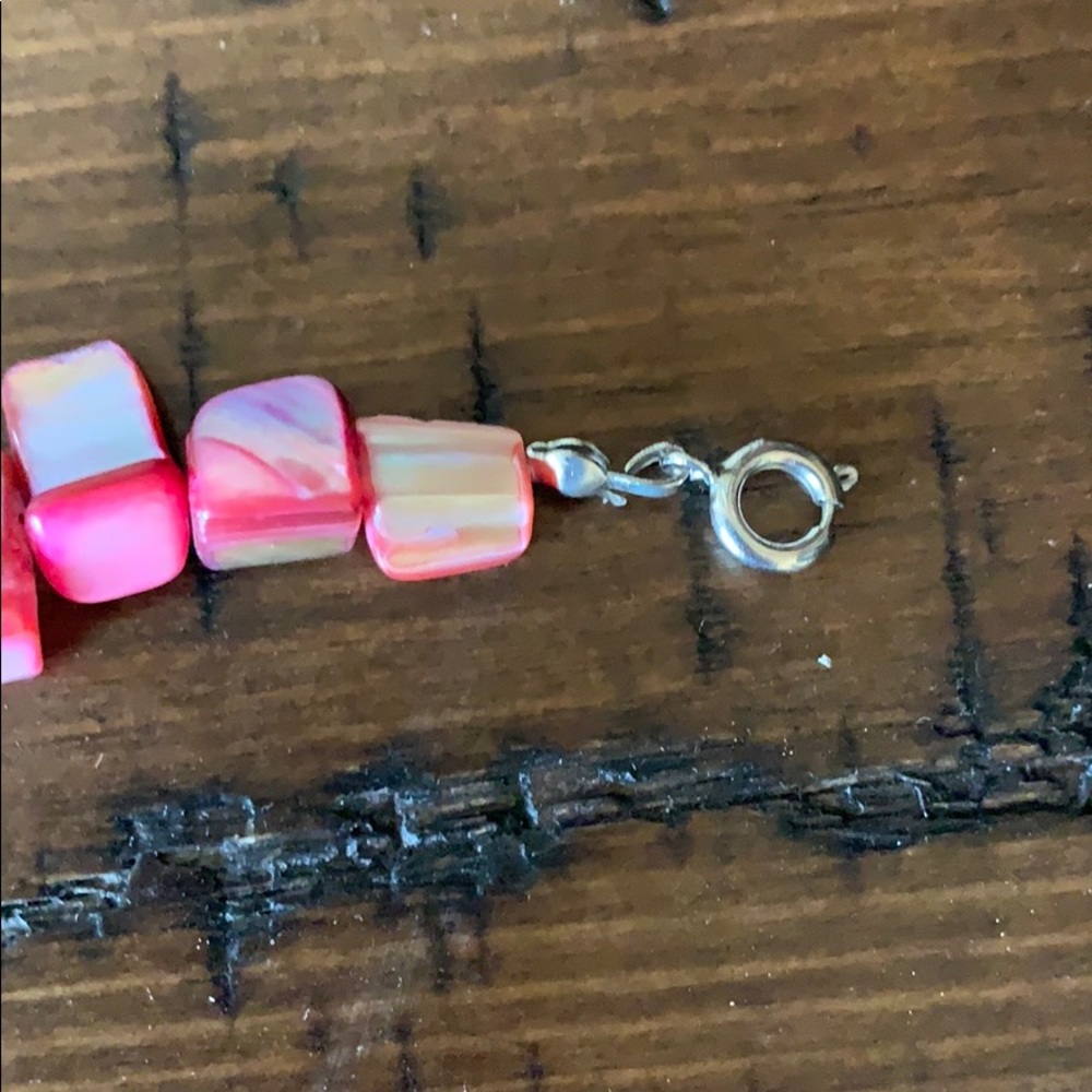 Pink Shell Necklace - Picture 4 of 7